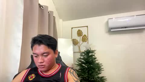 Michole Jay online show from November 16, 2025, 5:51 pm