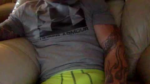 Snapshot of mjg175 chatting on October 17, 2025, 4:42 pm SexyRed online show from October 17, 2025, 4:42 pm