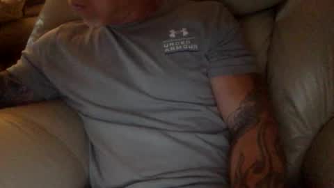 Snapshot of mjg175 chatting on March 11, 2026, 8:37 pm SexyRed online show from March 11, 2026, 8:37 pm