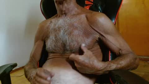 Snapshot of mjmadurengue chatting on April 11, 2026, 5:01 am Mario jose online show from April 11, 2026, 5:01 am