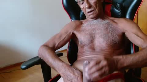 Snapshot of mjmadurengue chatting on April 16, 2026, 5:03 pm Mario jose online show from April 16, 2026, 5:03 pm
