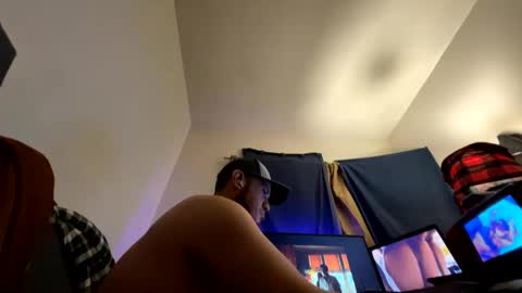 mjrigo4513 online show from January 6, 2025, 8:57 am