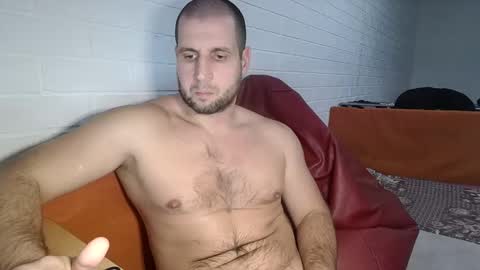 Snapshot of mmaksik chatting on January 5, 2025, 2:08 pm shy athlete online show from January 5, 2025, 2:08 pm