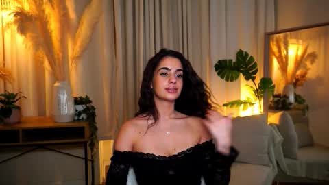 milkyway  online show from October 26, 2025, 4:02 pm