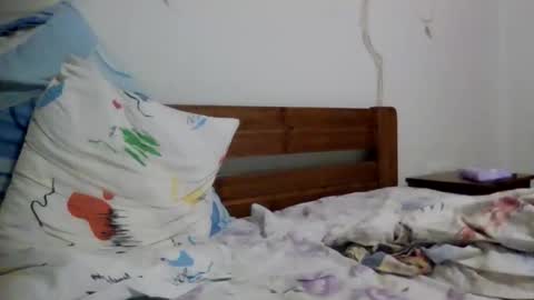 mmiltos online show from October 17, 2025, 10:12 pm