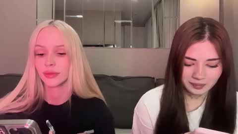 Snapshot of mmkakpoxyi22 chatting on February 20, 2026, 9:26 pm alice and ray online show from February 20, 2026, 9:26 pm