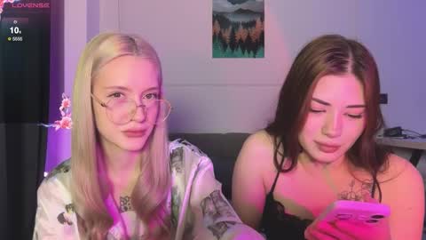 Snapshot of mmkakpoxyi22 chatting on March 10, 2026, 10:04 pm alice and ray online show from March 10, 2026, 10:04 pm