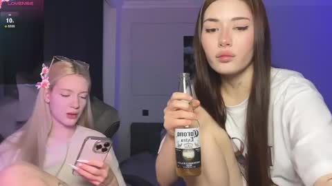 Snapshot of mmkakpoxyi22 chatting on March 22, 2026, 10:02 pm alice and ray online show from March 22, 2026, 10:02 pm