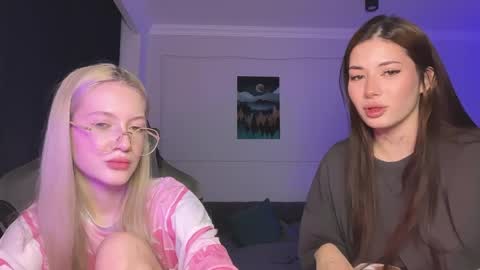 Snapshot of mmkakpoxyi22 chatting on March 25, 2026, 9:21 pm alice and ray online show from March 25, 2026, 9:21 pm