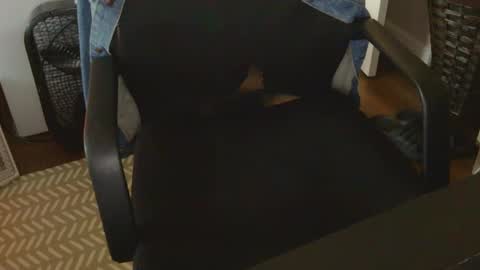 MMMBEER online show from February 18, 2025, 4:26 pm