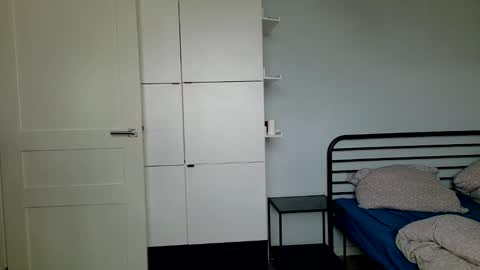 mmminnie online show from October 28, 2025, 12:19 pm