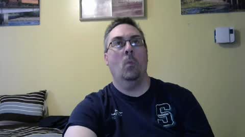 Snapshot of mmr4545 chatting on June 14, 2026, 1:03 am mark online show from June 14, 2026, 1:03 am