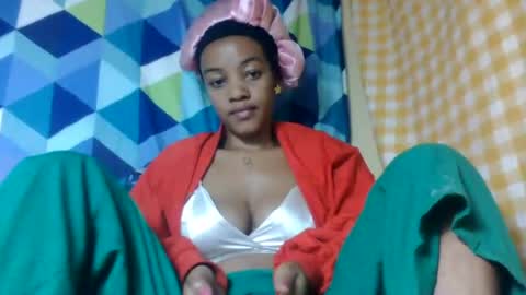 Snapshot of mmyriame chatting on July 23, 2026, 9:57 pm mmyriame online show from July 23, 2026, 9:57 pm
