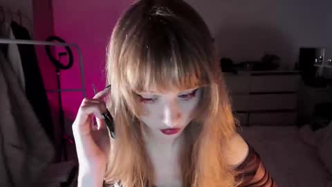 Snapshot of mnepohhh chatting on November 5, 2025, 7:58 pm mnepohhh online show from November 5, 2025, 7:58 pm