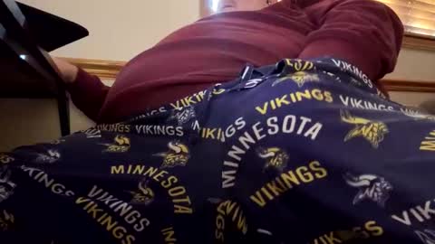 mnguy19726969 online show from November 12, 2025, 4:07 pm