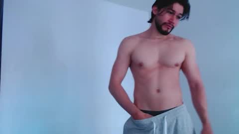 MNT O VILA online show from December 21, 2025, 9:11 pm