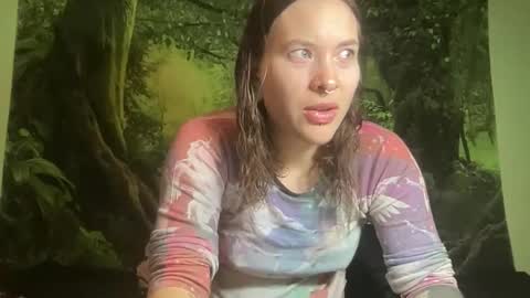 Snapshot of mo0n_goddess chatting on April 24, 2026, 3:31 am Misty online show from April 24, 2026, 3:31 am