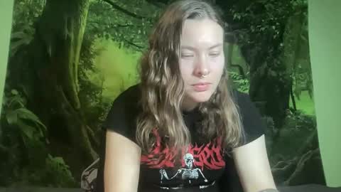 Snapshot of mo0n_goddess chatting on May 2, 2026, 6:51 am Misty online show from May 2, 2026, 6:51 am