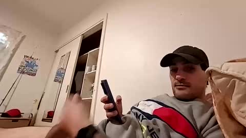 moan4cum online show from May 11, 2026, 11:35 pm