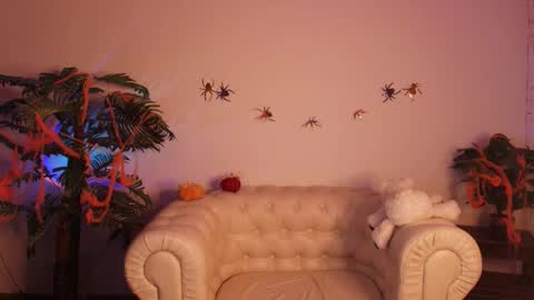 hey meet with me online show from November 7, 2025, 2:44 am