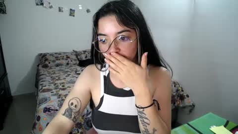 Sam online show from November 19, 2025, 4:12 am