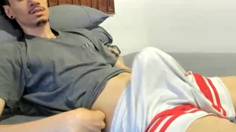 Snapshot of moderdelier chatting on March 25, 2026, 1:55 am DigBreed online show from March 25, 2026, 1:55 am