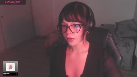 Snapshot of modjo_ chatting on December 17, 2025, 4:18 am Modjo online show from December 17, 2025, 4:18 am