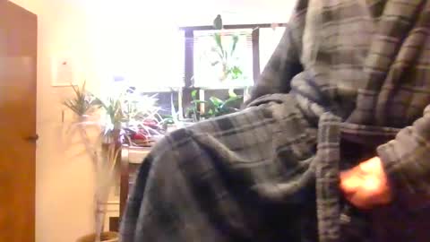 Snapshot of moeblick chatting on December 4, 2024, 12:36 pm moeblick online show from December 4, 2024, 12:36 pm