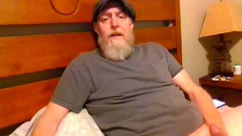 Snapshot of moeblick chatting on December 11, 2024, 2:41 am moeblick online show from December 11, 2024, 2:41 am