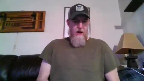 Snapshot of moeblick chatting on January 2, 2025, 2:13 pm moeblick online show from January 2, 2025, 2:13 pm