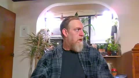 Snapshot of moeblick chatting on January 27, 2025, 11:54 am moeblick online show from January 27, 2025, 11:54 am