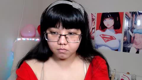 Molly online show from March 7, 2025, 6:57 am