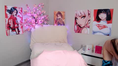 Molly online show from September 16, 2025, 4:24 am