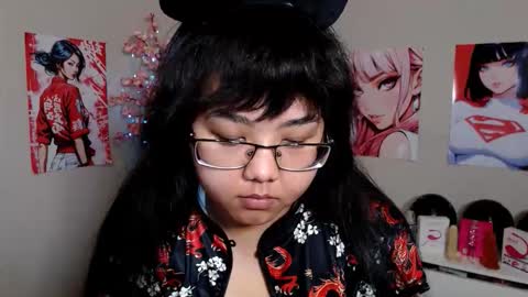 Molly online show from November 1, 2025, 5:09 am