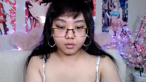 Snapshot of moertomlly chatting on February 20, 2026, 5:37 am Molly online show from February 20, 2026, 5:37 am