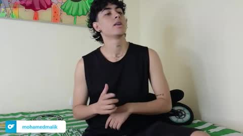 mohamed_malik online show from December 5, 2025, 8:16 pm