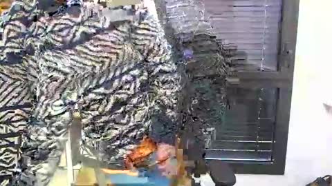 Snapshot of moi9876543210 chatting on February 13, 2026, 11:28 am Julien online show from February 13, 2026, 11:28 am