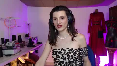 moira_hot online show from September 11, 2025, 7:03 pm