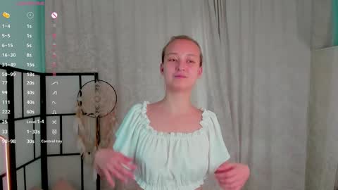 Snapshot of moiraalsbrook chatting on October 24, 2025, 8:44 am Diana online show from October 24, 2025, 8:44 am