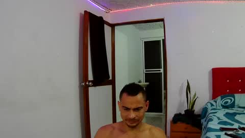 Snapshot of moises_athlon chatting on July 30, 2026, 2:54 am Moises Athlon online show from July 30, 2026, 2:54 am