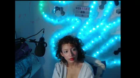 Snapshot of moka_soul chatting on June 5, 2026, 7:19 pm moka_soul online show from June 5, 2026, 7:19 pm