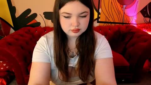 Snapshot of molinmoon chatting on February 23, 2026, 8:28 pm Rosa online show from February 23, 2026, 8:28 pm