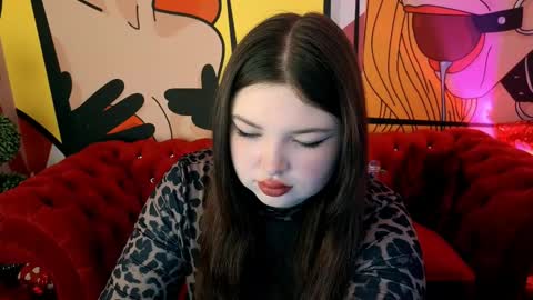 Snapshot of molinmoon chatting on February 27, 2026, 8:20 pm Rosa online show from February 27, 2026, 8:20 pm