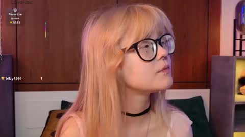 Snapshot of moliqin chatting on June 4, 2026, 7:58 am moliqin online show from June 4, 2026, 7:58 am