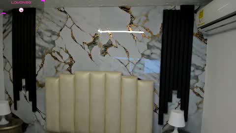 Snapshot of molliebue1 chatting on September 28, 2025, 12:10 pm Hey Guys  Im Mollie online show from September 28, 2025, 12:10 pm