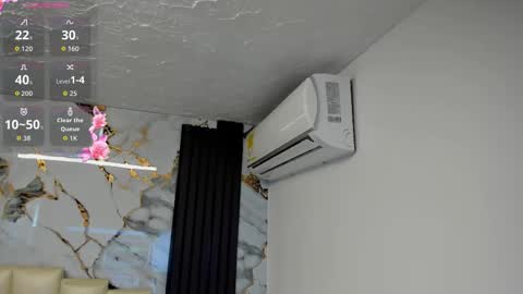 Snapshot of molliebue1 chatting on October 5, 2025, 12:36 pm Hey Guys  Im Mollie online show from October 5, 2025, 12:36 pm