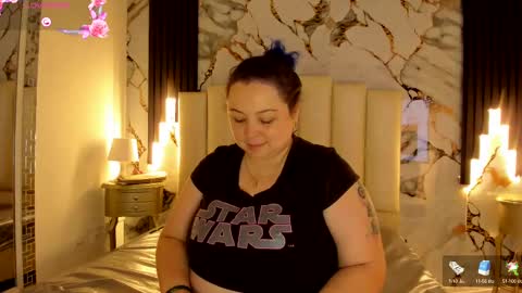 Snapshot of molliebue1 chatting on October 14, 2025, 1:56 pm Hey Guys  Im Mollie online show from October 14, 2025, 1:56 pm