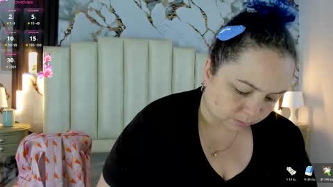 Snapshot of molliebue1 chatting on October 24, 2025, 12:34 pm Hey Guys  Im Mollie online show from October 24, 2025, 12:34 pm