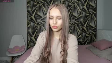 Snapshot of molly_555 chatting on February 22, 2026, 9:52 am Sima online show from February 22, 2026, 9:52 am