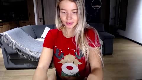 Molly online show from December 16, 2025, 12:32 pm